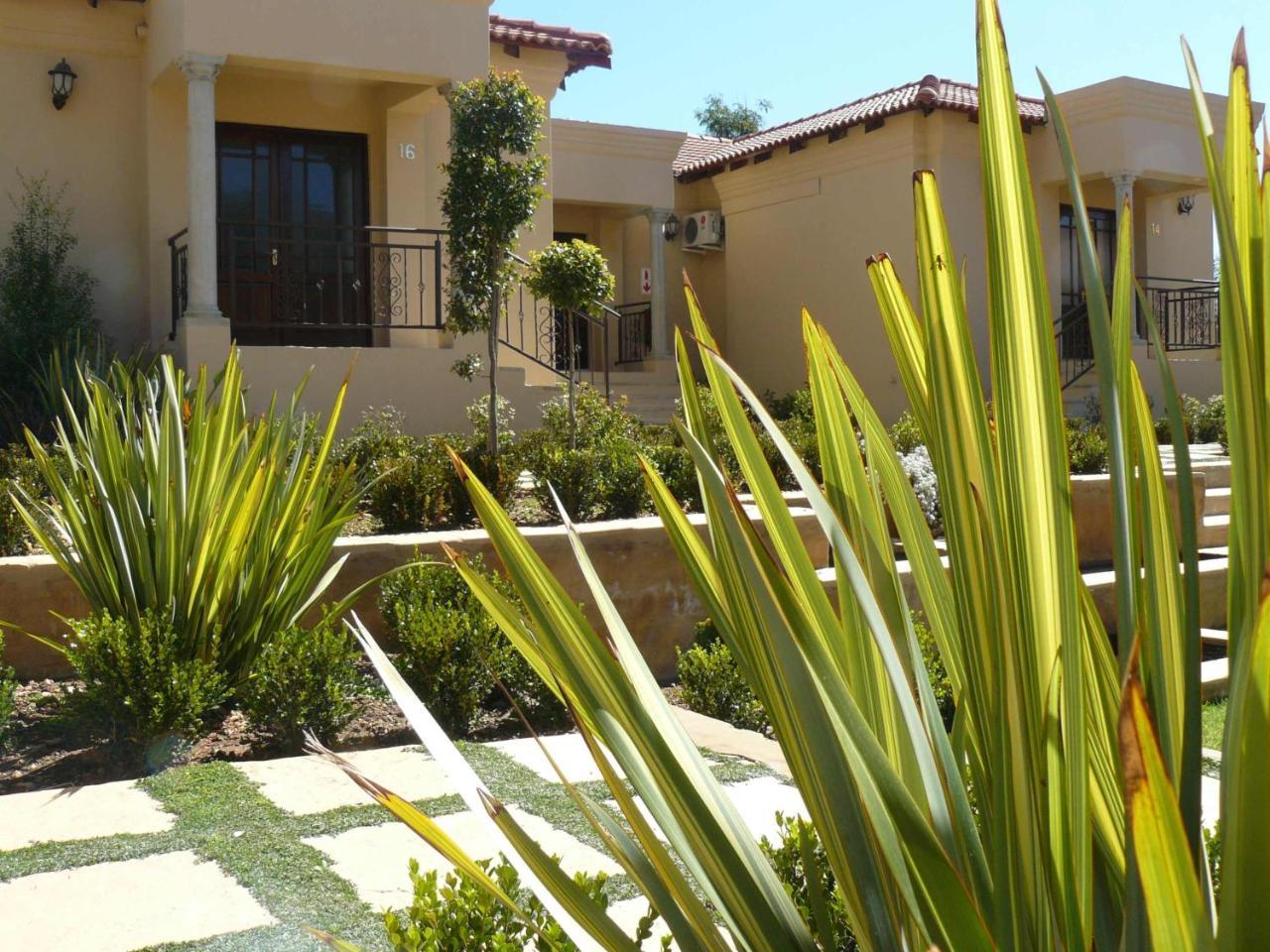 Moon And Sixpence Garden Guest House Muldersdrift Kültér fotó