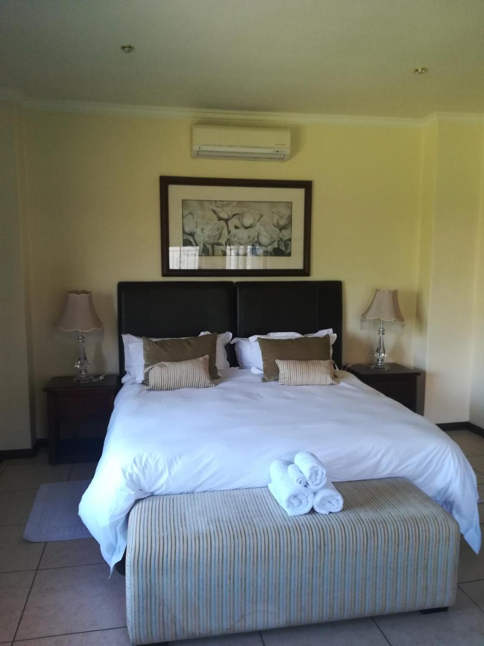 Moon And Sixpence Garden Guest House Muldersdrift Szoba fotó